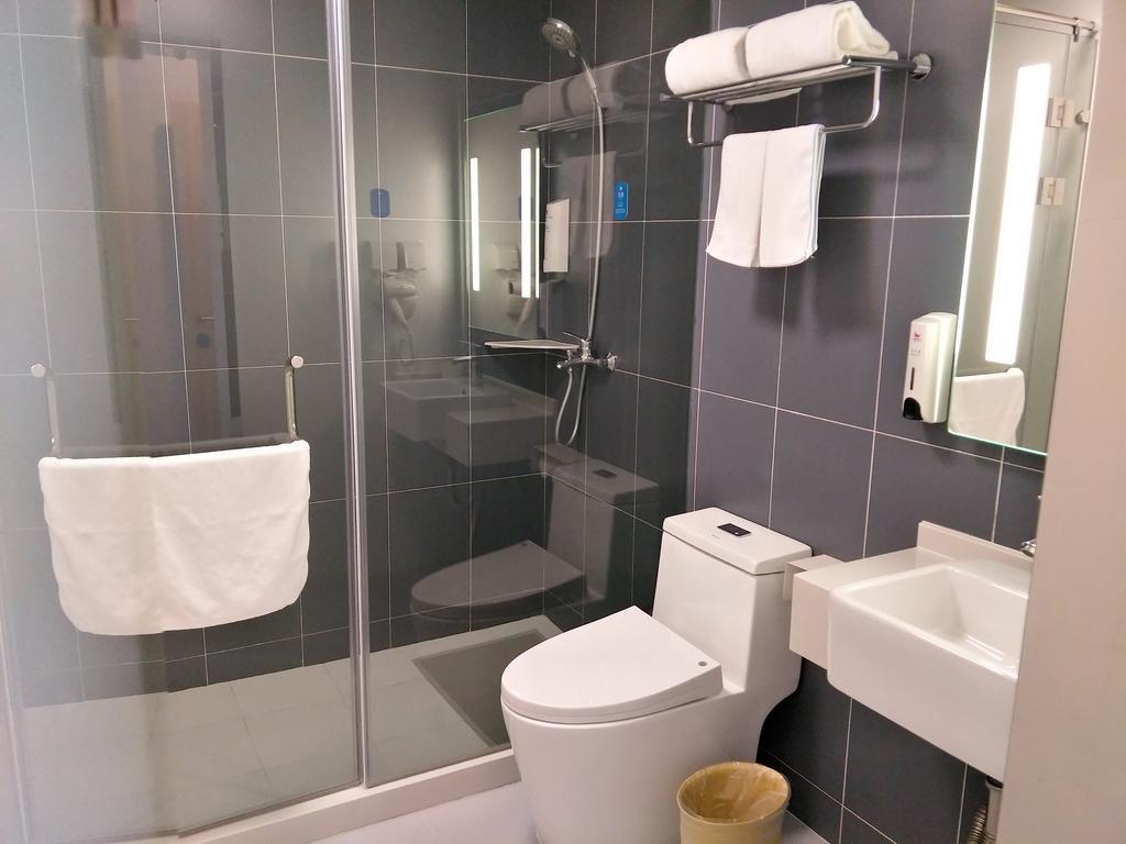 Hanting Hotel Shanghai Zhenping Rd מראה חיצוני תמונה