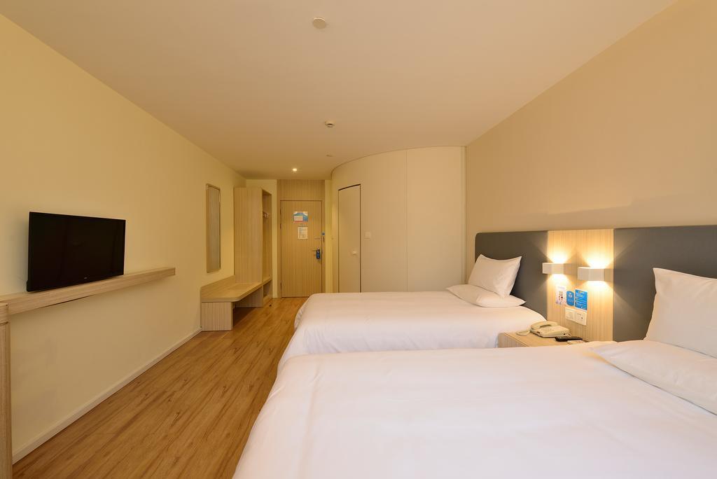 Hanting Hotel Shanghai Zhenping Rd מראה חיצוני תמונה